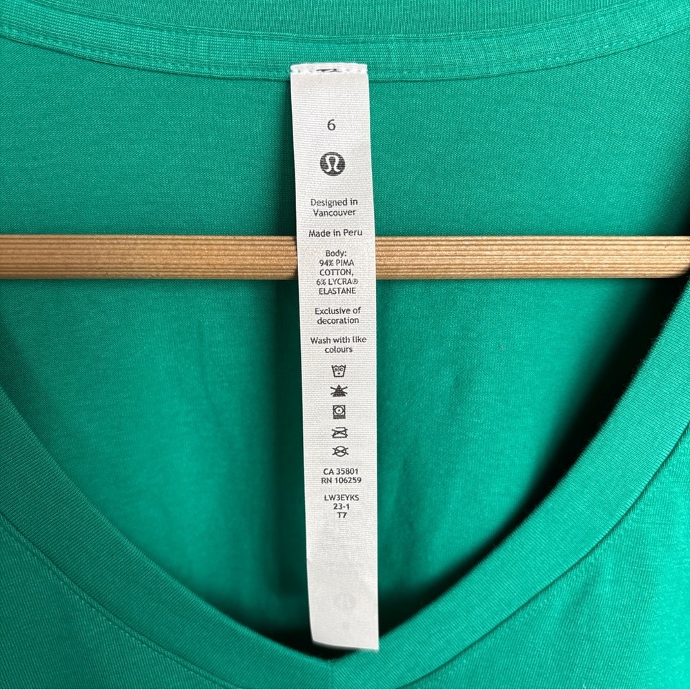Lululemon Love V-Neck Tee | Green | Pima Cotton Stretch | Size 6 | NWT - Picture 5 of 7